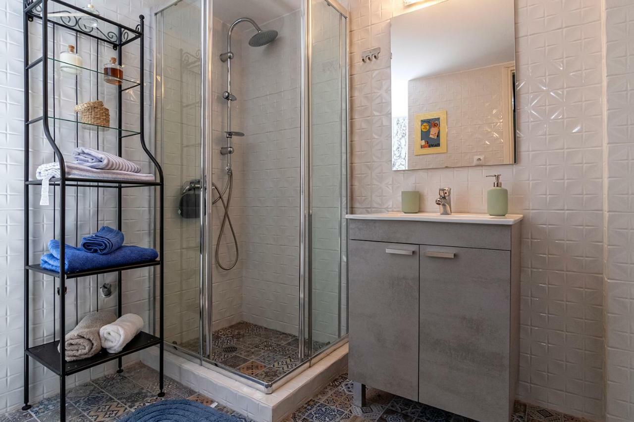 Ferienwohnung Colourful Apt,Airport Line,6 Min Metro,300 Mbps! Athen Exterior foto